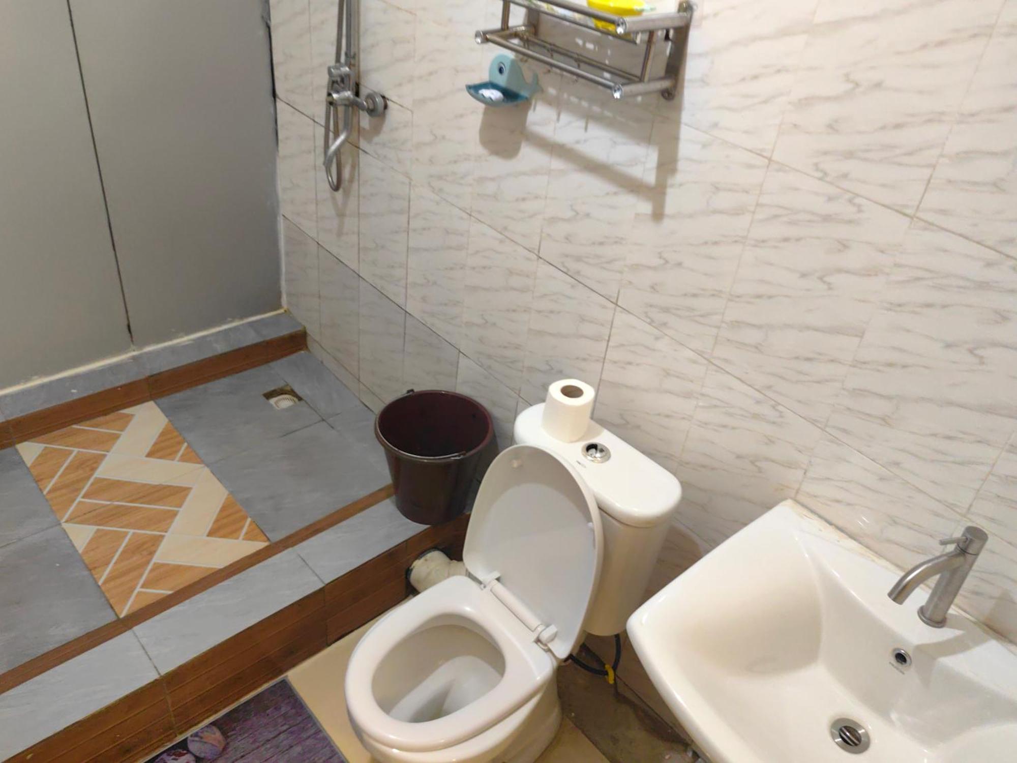 Hongyuanprimierhotel Accra Exteriér fotografie