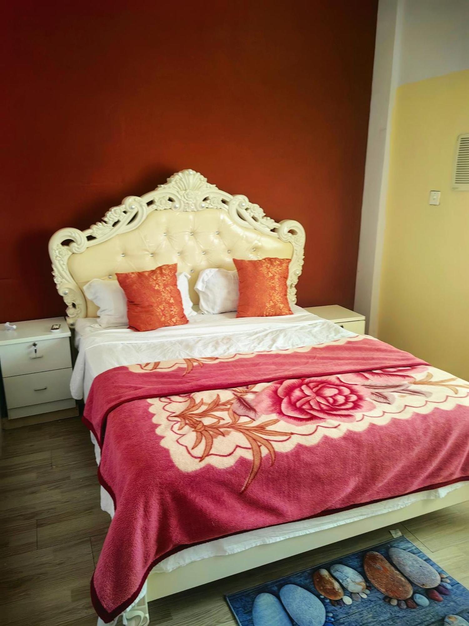 Hongyuanprimierhotel Accra Exteriér fotografie